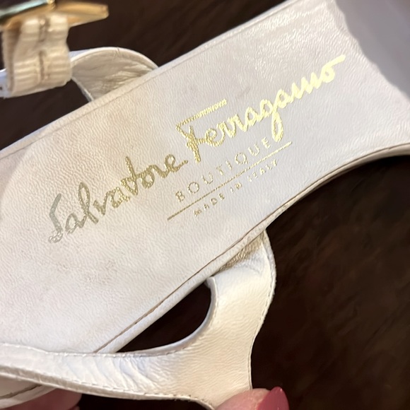 Ferragamo White Sandals Great Condition Sz7.5 - Picture 2 of 7